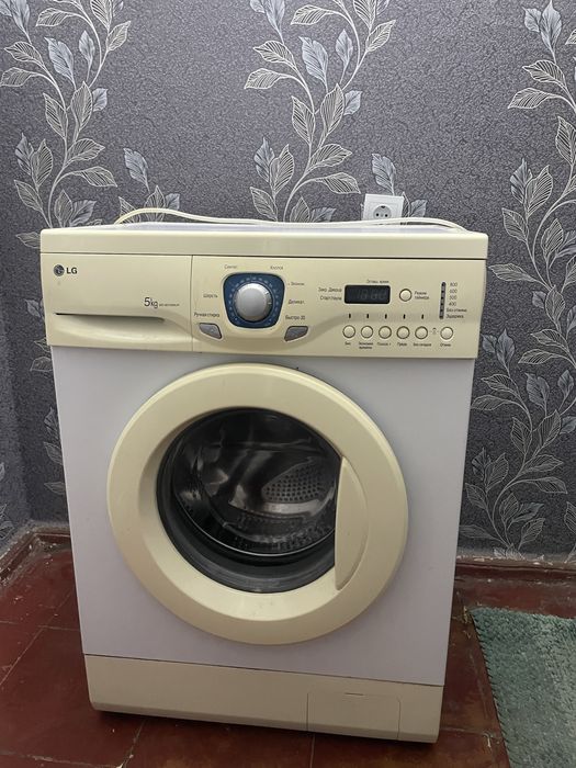 Продам пральну машину LG