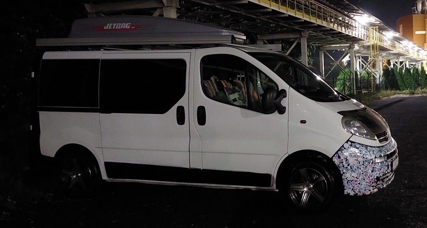 Opel Vivaro 2.0 benzyna + LPG kamper