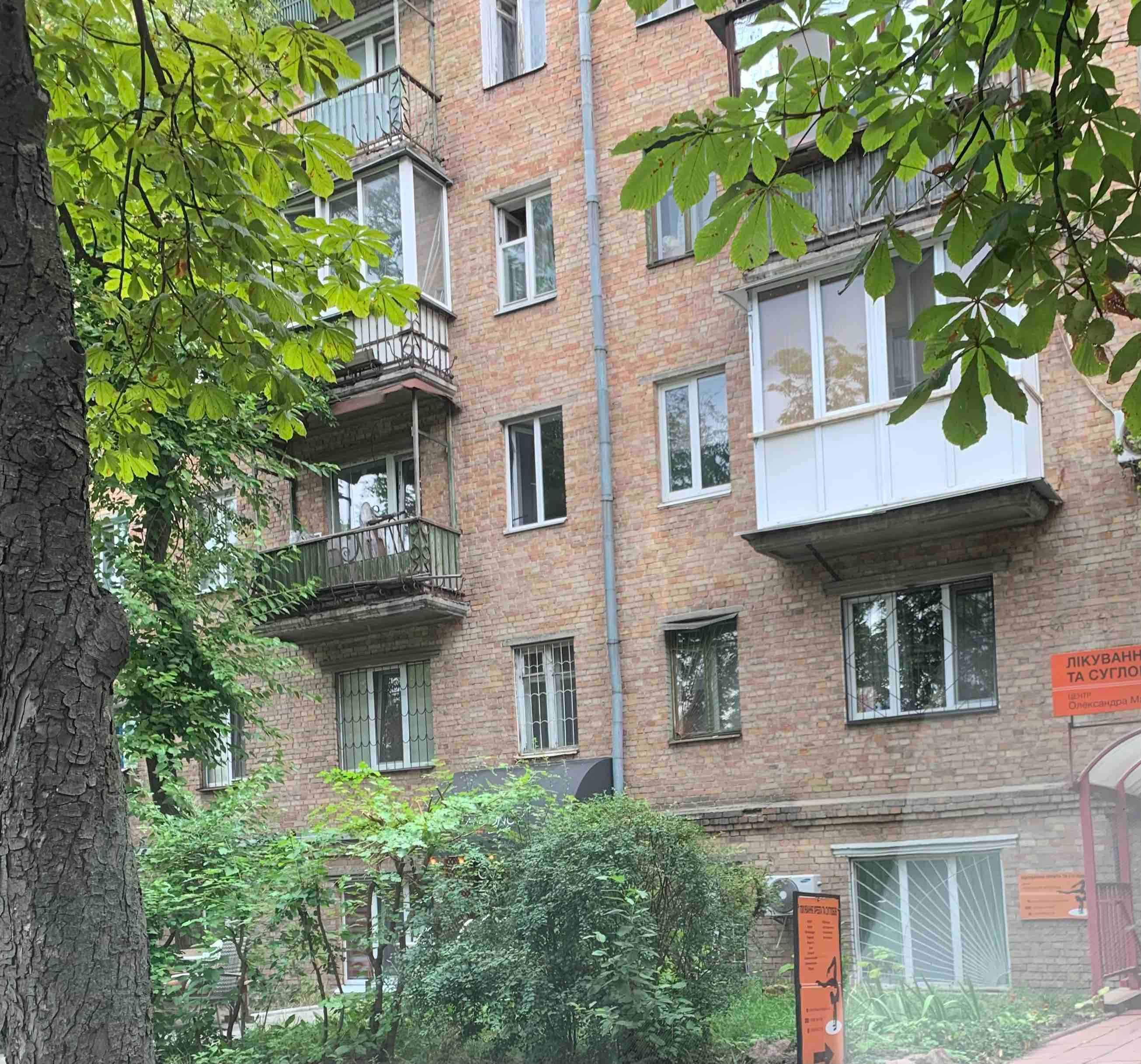 Продам 3 кім. квартиру,   Чоколівка, вул. Авіаконструктора Антонова 10