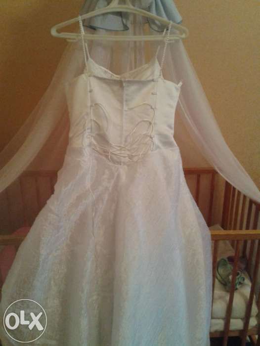 Весільна сукня, 2005 року випуску.