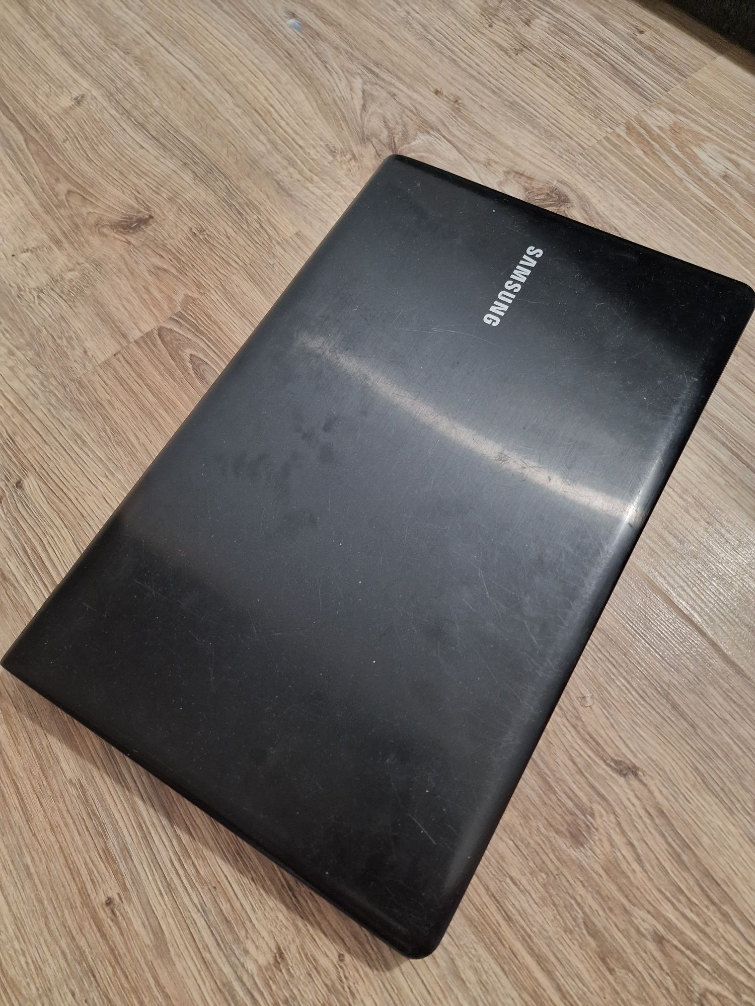 Laptop Samsung NP355E7C