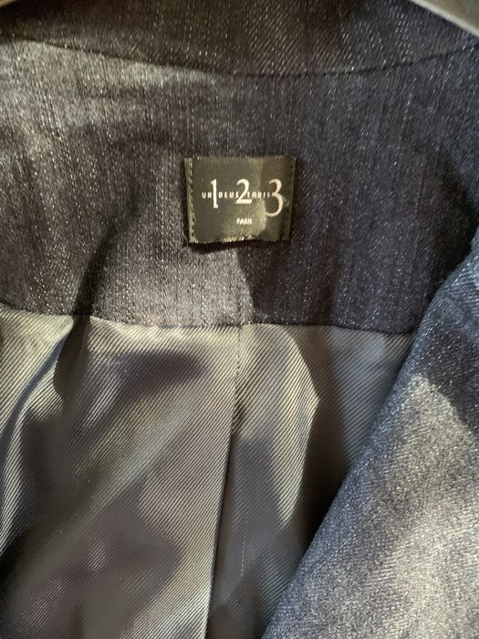 Продаю джинсовий піджак жіночий темно-синього кольору