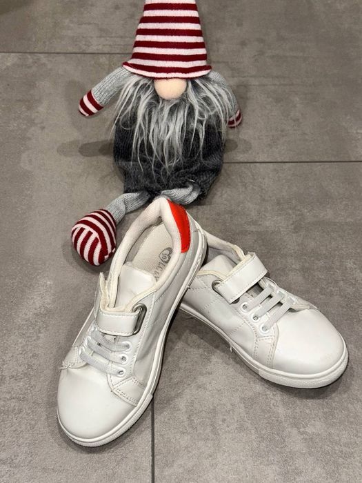 Продам кроссовки