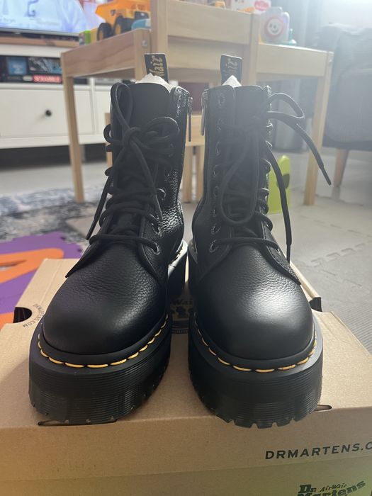 Dr Martens Jadon III