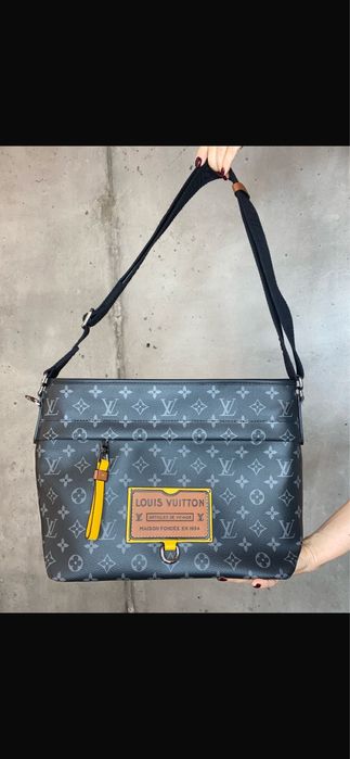 Мужская сумка LV Besace Zippee