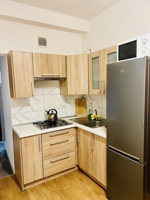 Kawalerka z osobną kuchnią na parterze blisko Rynku