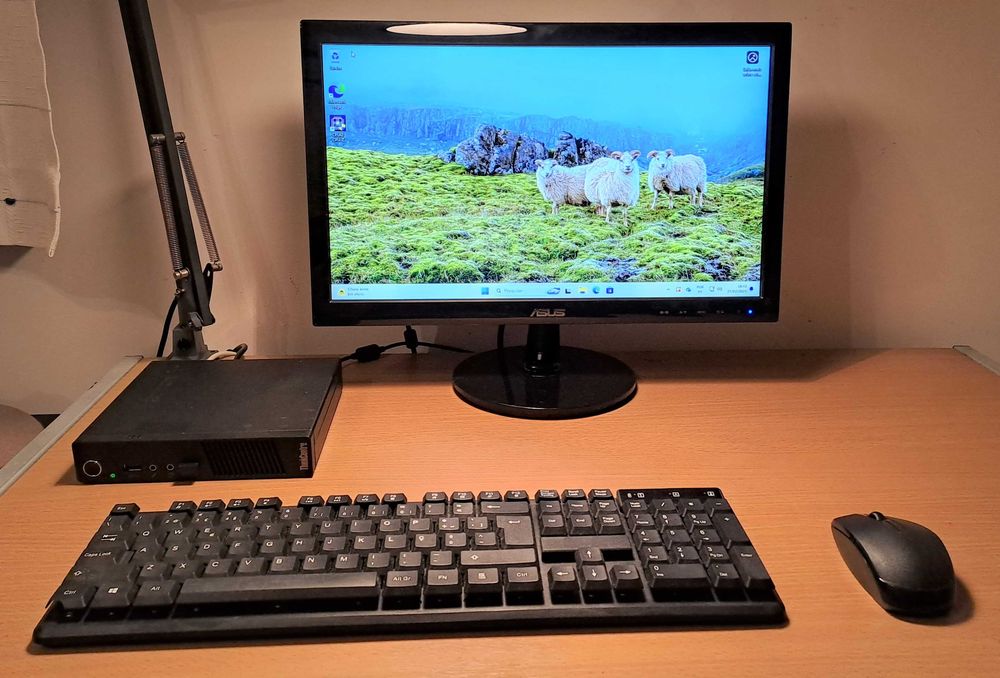 Computador PC Lenovo Intel G1840T 2.50 Ghz + Monitor Asus 19" VM19