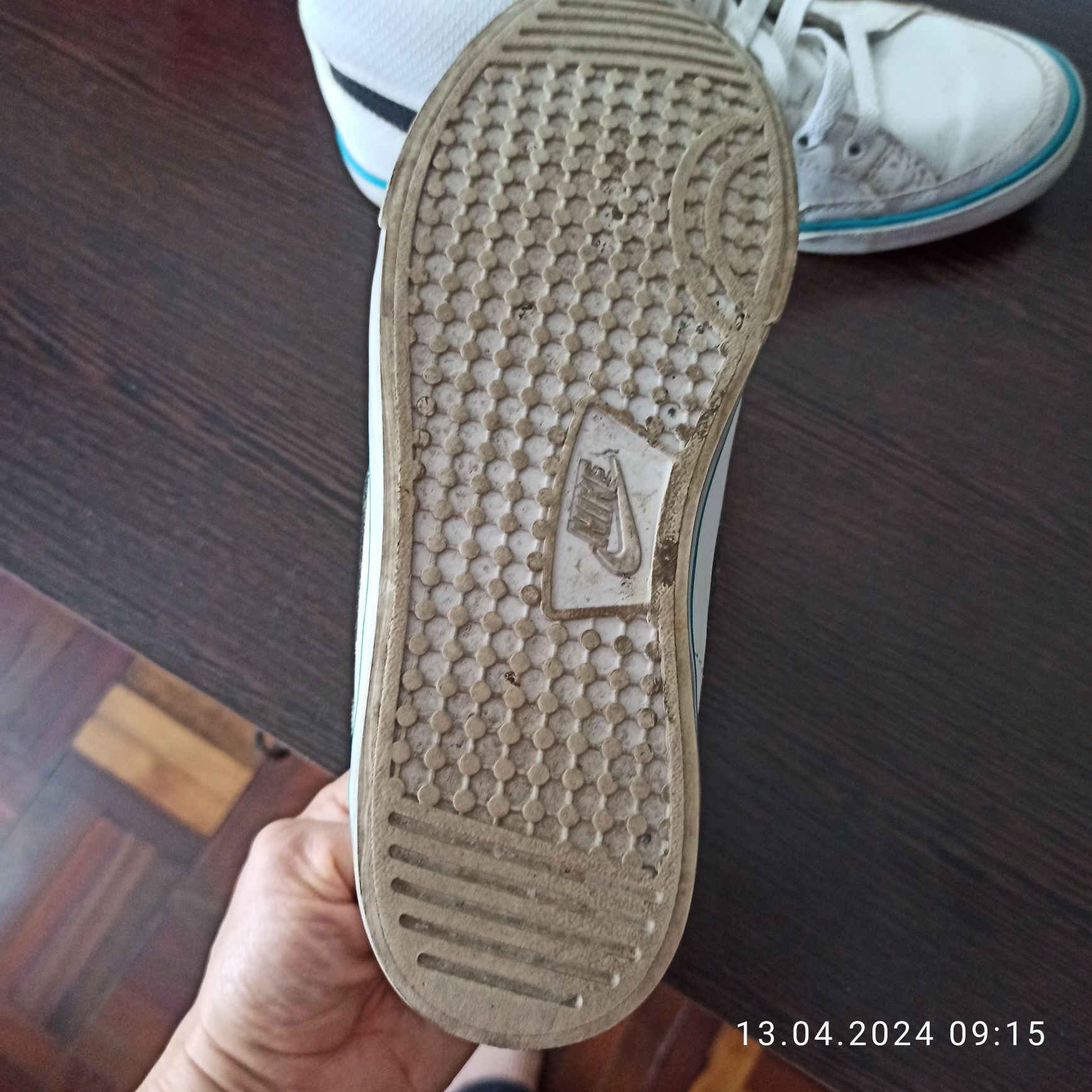 Продам кожаные кеды оригиналы Nike