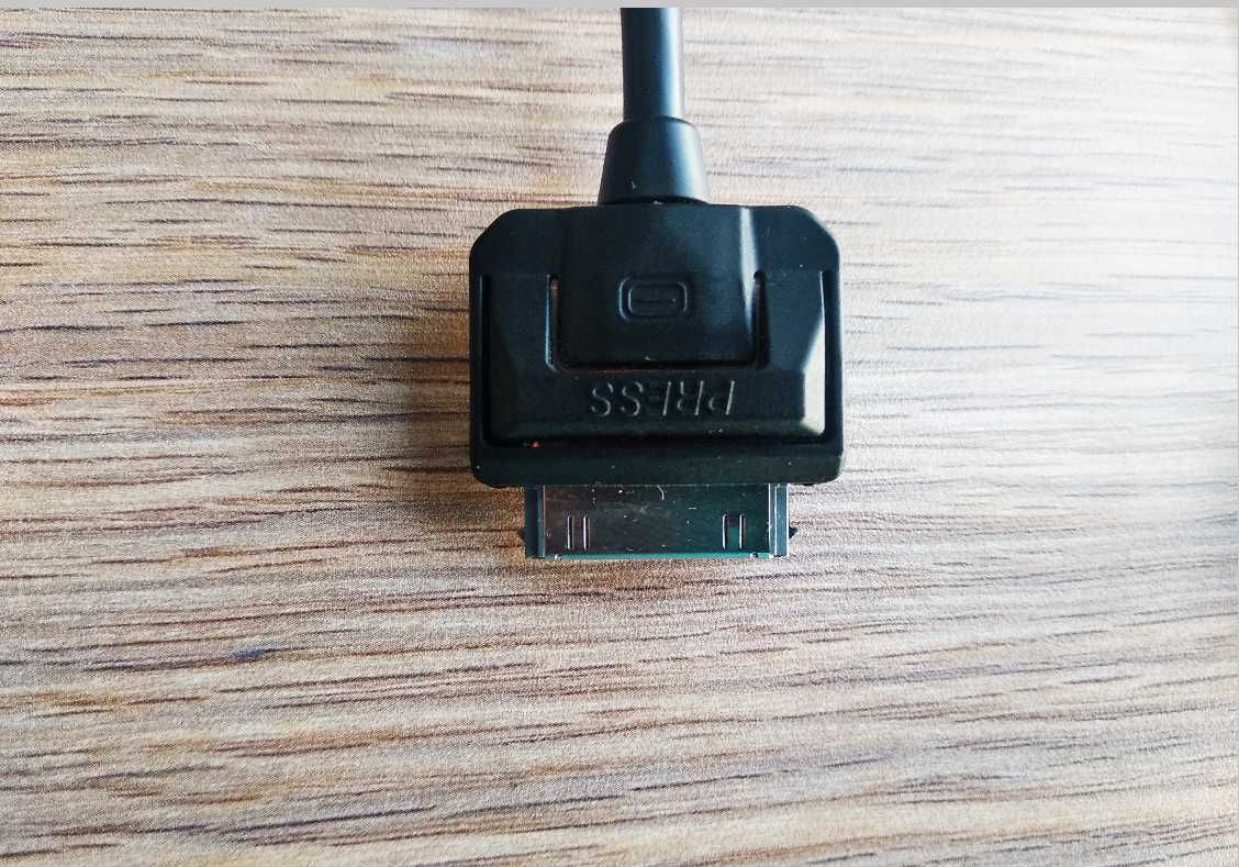 Кабель-адаптер  MdI-iPhone AUDI, VW, SEAT 5N0035554K.