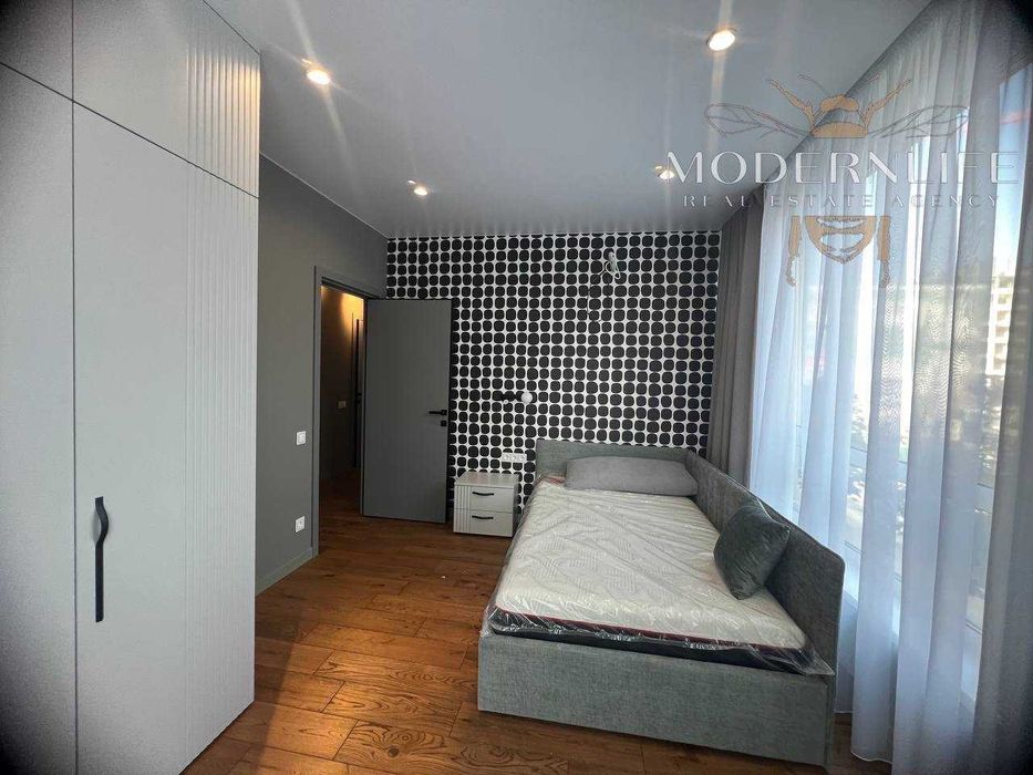 Файна Таун Продаж 3  кімнатної квартири