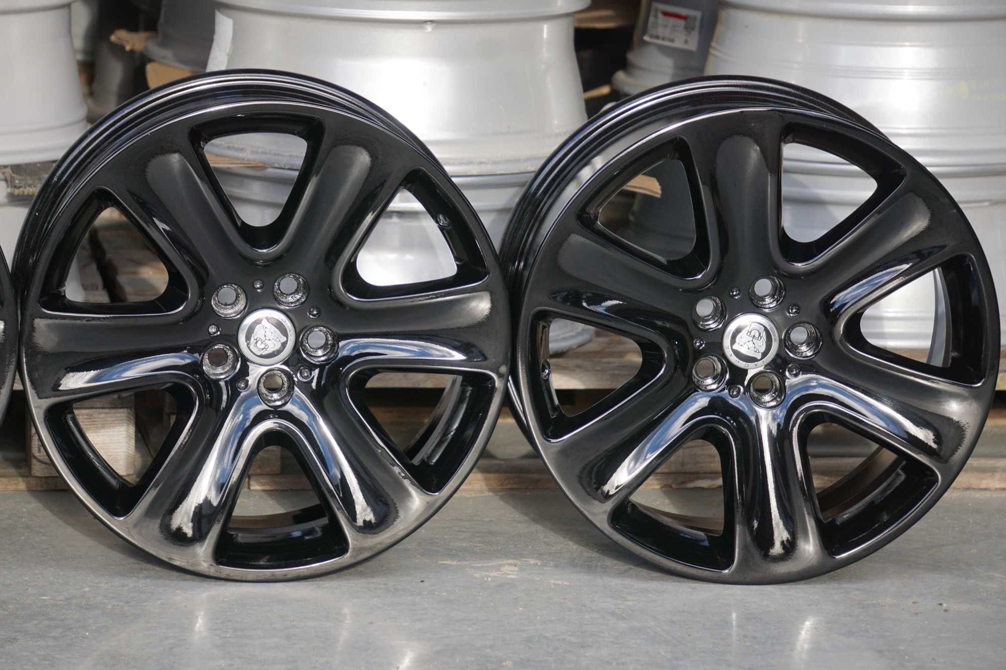 Alufelgi oryginal Jaguar 5x108 8,5Jx18 et49 cb63,4mm czarny polysk