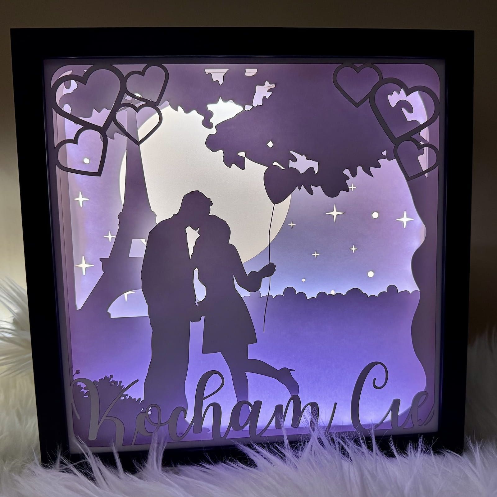 Ramka 3D LED Shadow Box Zakochana Para w Paryżu