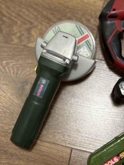 Продам дитячий набір будівельника Bosch для хлопчика!