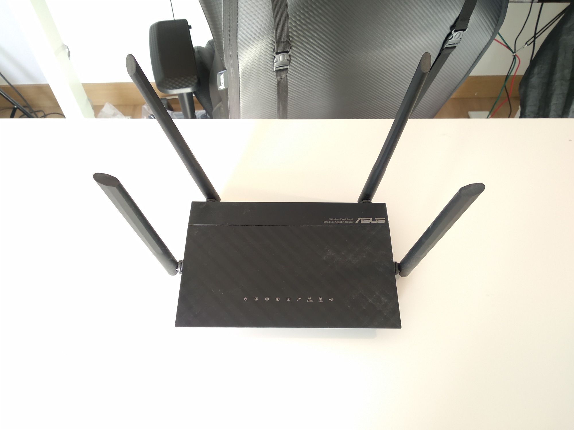 Router Asus AC57U