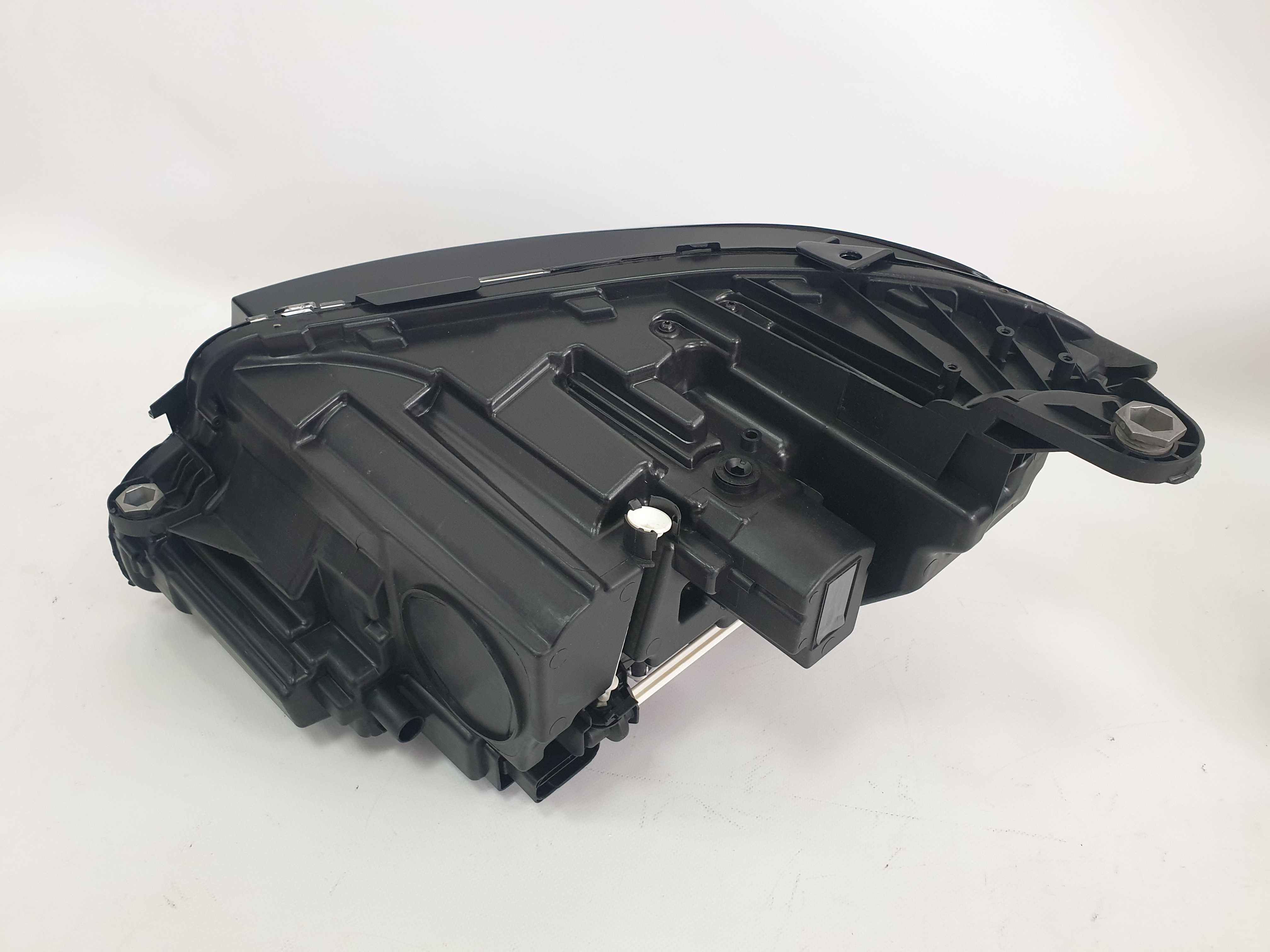 Фары с блоками Mercedes E-Class W213 LED A2139066501  A2139066601