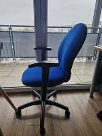 Niebieski fotel, używany