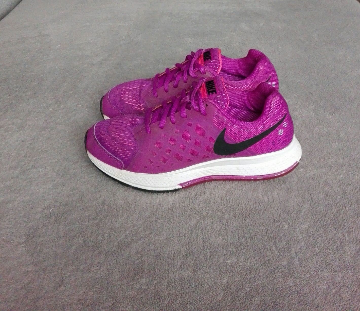 Nike oryginalne buty sportowe adidasy rozm 35,5 36