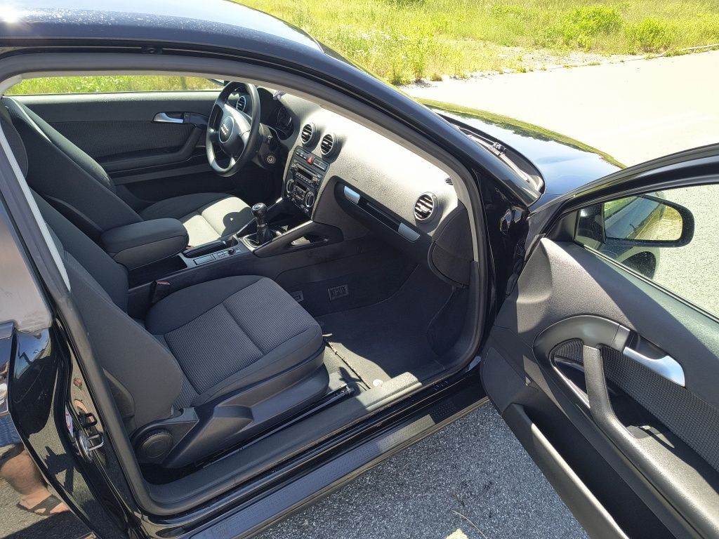 Audi A3 8P 1,9 TDI trzydrzwiowe dobrze wyposażone samochód osobowy