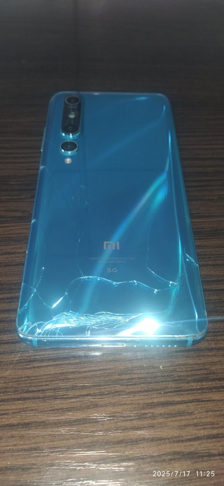 Телефон Xiaomi 10