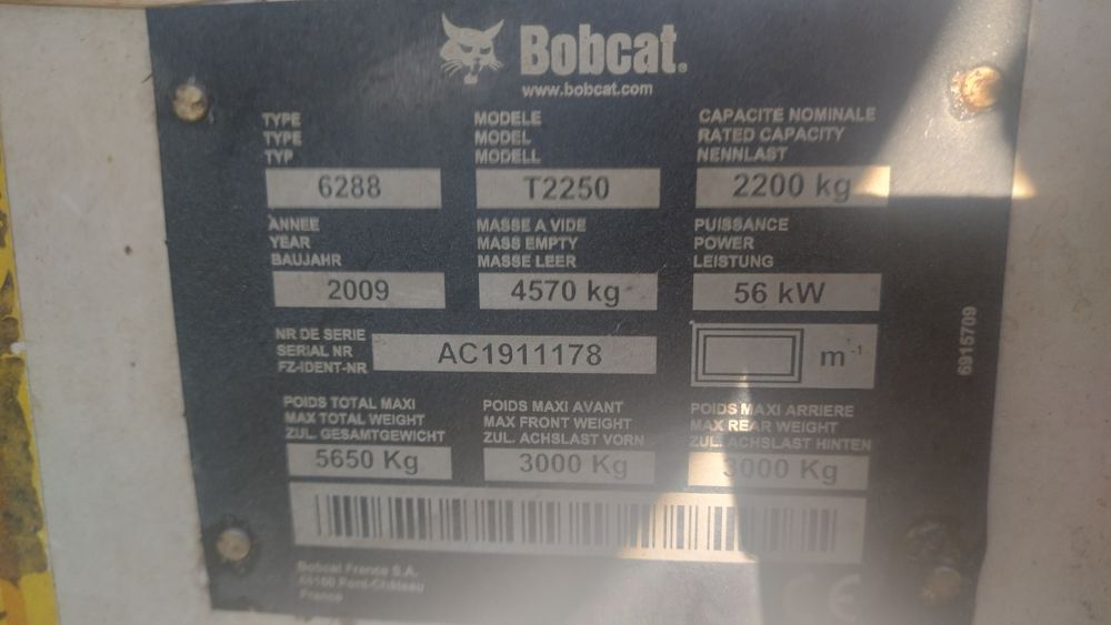 Ładowarka teleskopowa Bobcat T 2250 Massey Ferguson 9205