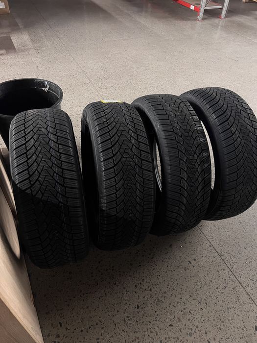 Гума r20зимова, резина id4, q4., unyx 245/50/20