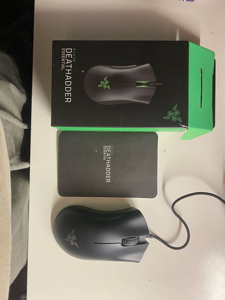 Vendo Rato Gamer(razer) Deathadder Essential.