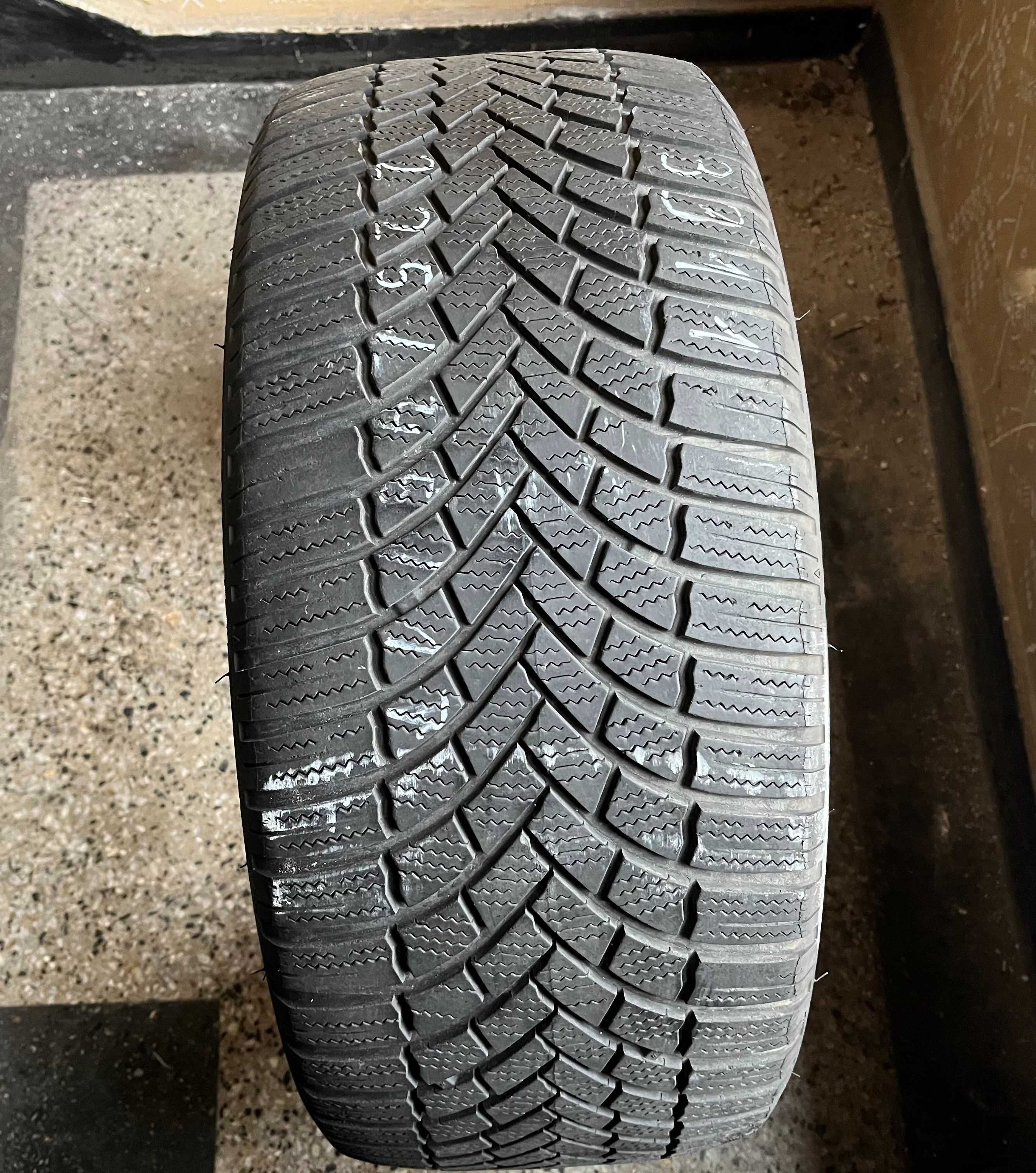 Opony zimowe 1szt 235/45 R17 97V Bridgestone Blizzak LM005 #3311