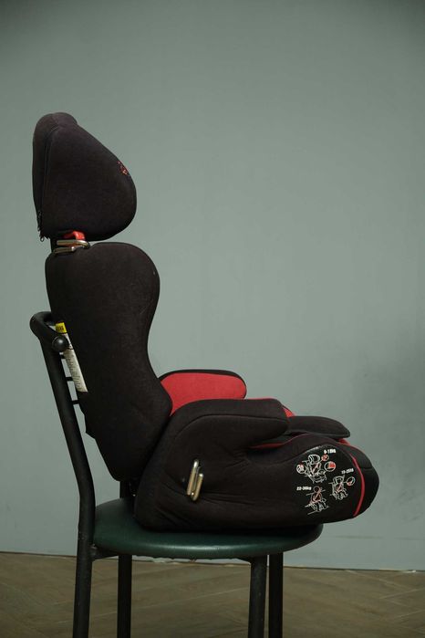 Автокрісло дитяче Berber, 9-36 кг, в гарному стані