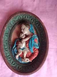 Старая картина "Мадонна с младенцем".