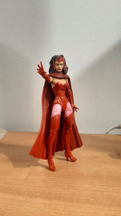 Scarlet Witch (Marvel Legends)