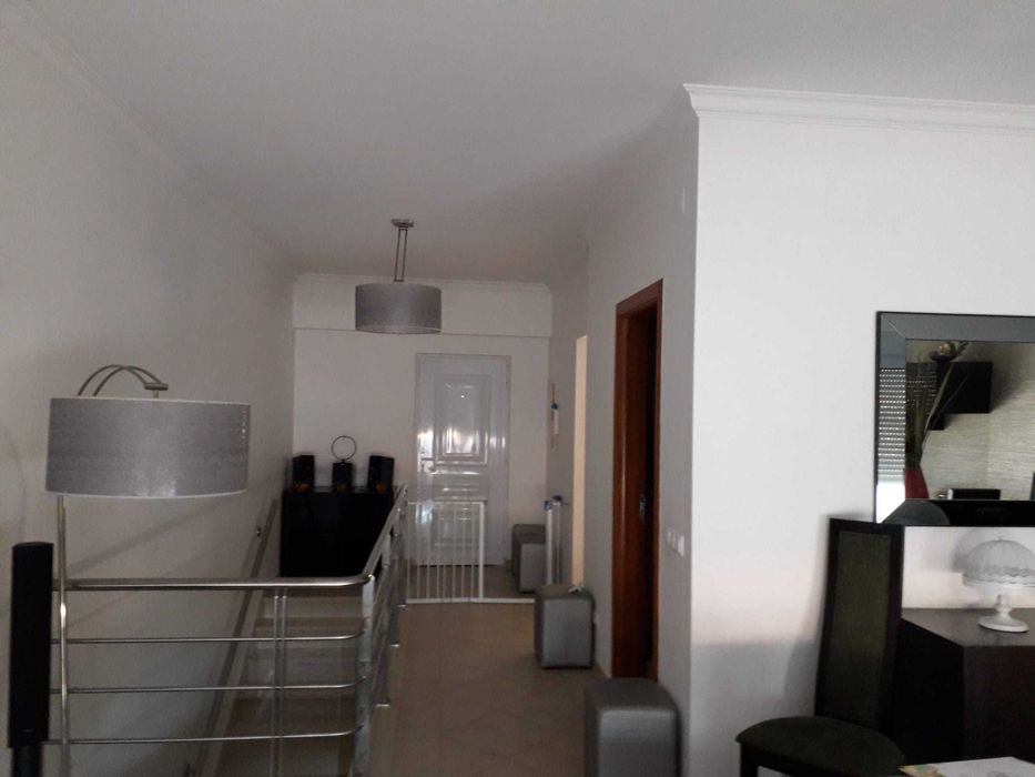 Moradia T3 em Condomínio com Piscinas e Lazer – Quinta do Sol