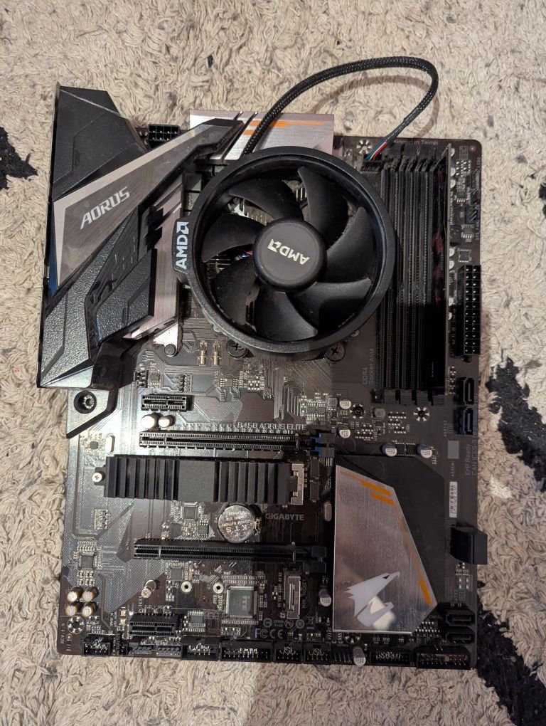 Ryzen 5 2600 + 16GB RAM + AORUS B450