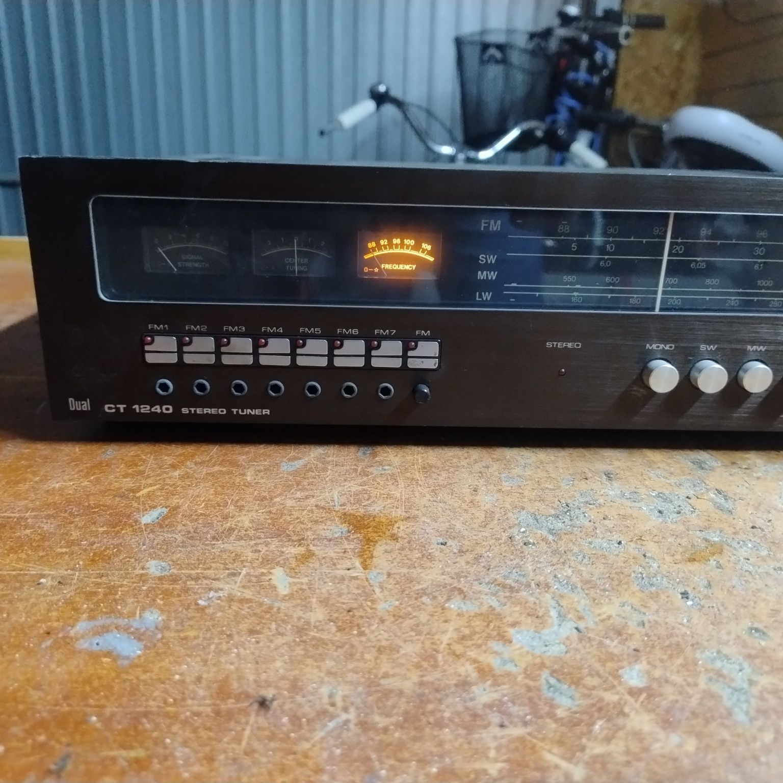 Amplituner Dual CT 1240.