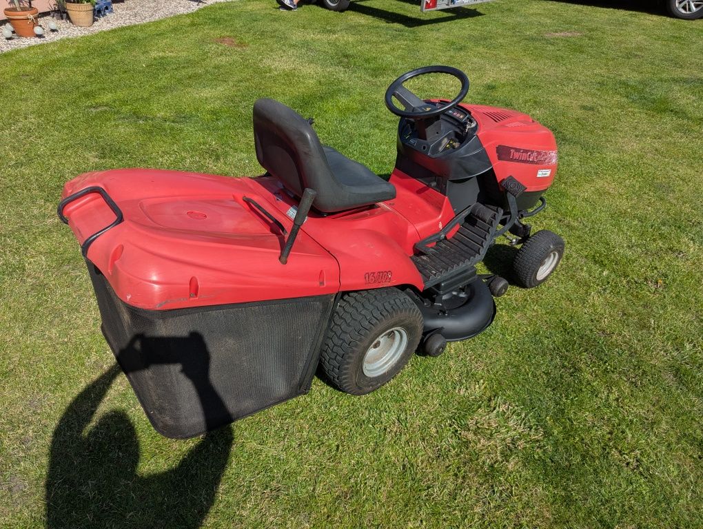 Kosiarka traktorek Castelgarden Twin-Cut Briggs Stratton 16/102