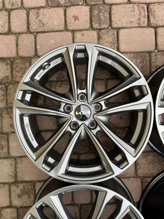 Alufelgi Kia 5x114,3 18 CZUJNIKI Ceed Proceed Optima Sportage SZARE