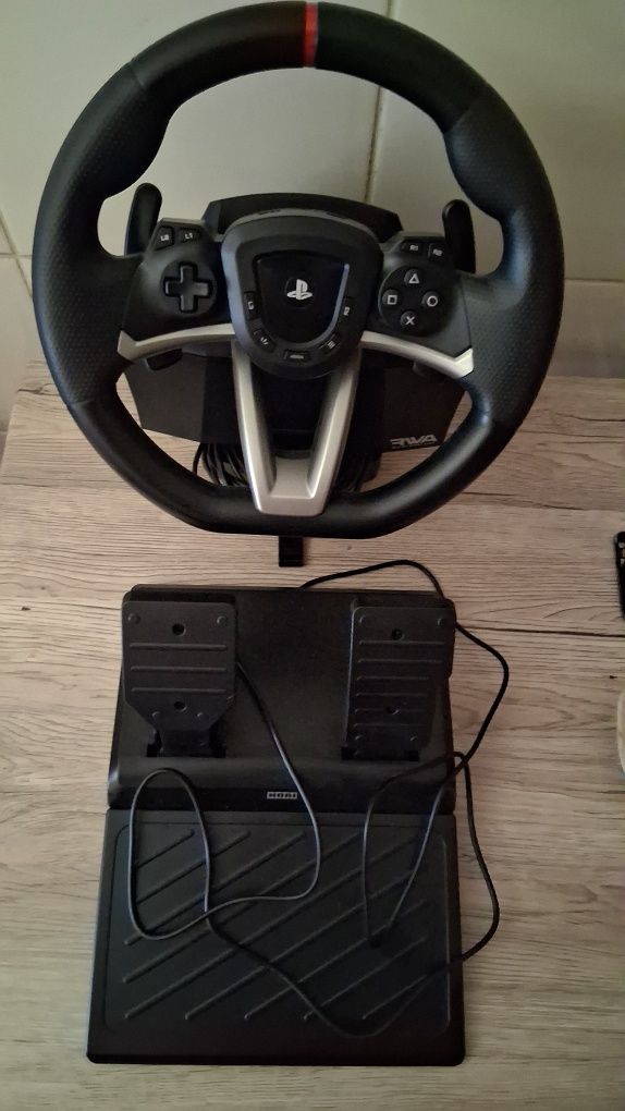 Volante Hori RWA para PS4/PS5/PC