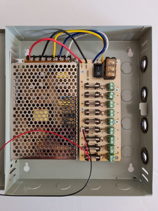 Fonte Alimentação 12V 8.3A