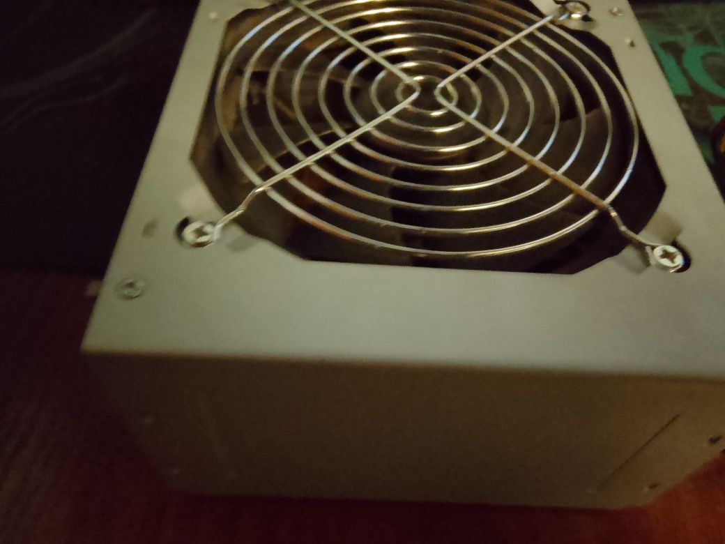 Продам блок-живлення Gresso 450W