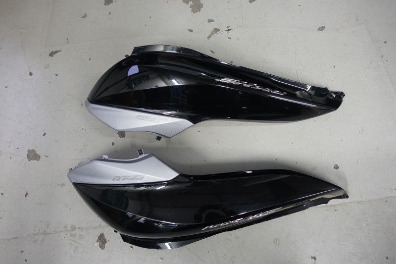 Owiewka prawa Honda SH 300i