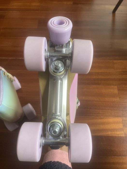 Patins 4 rodas tam. 37
