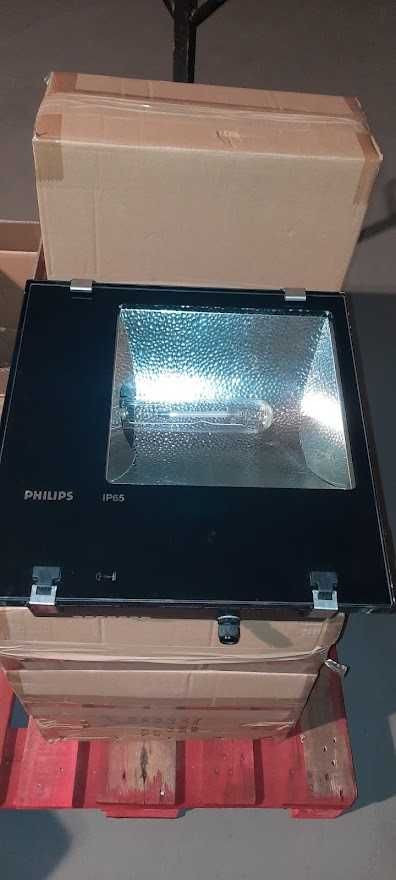 Projetor Philips iodetos metálicos 250w IP65