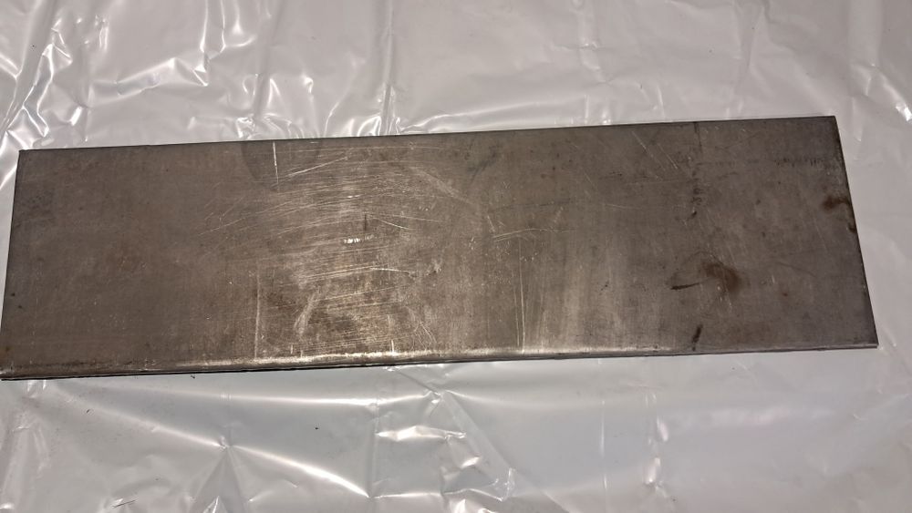Продам пластину из нержавеющей стали.