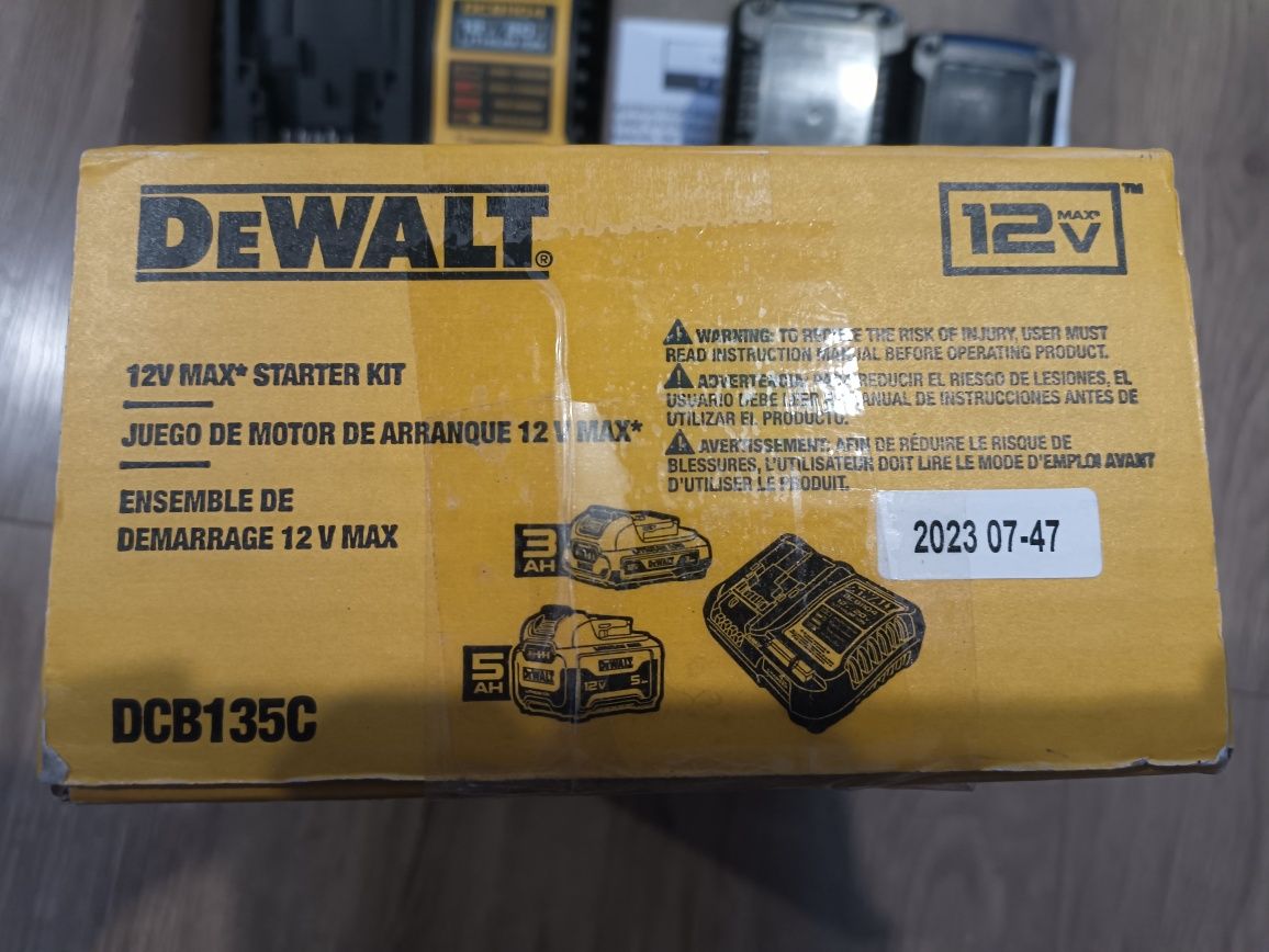 DeWalt DCB135C 12V Starter kit