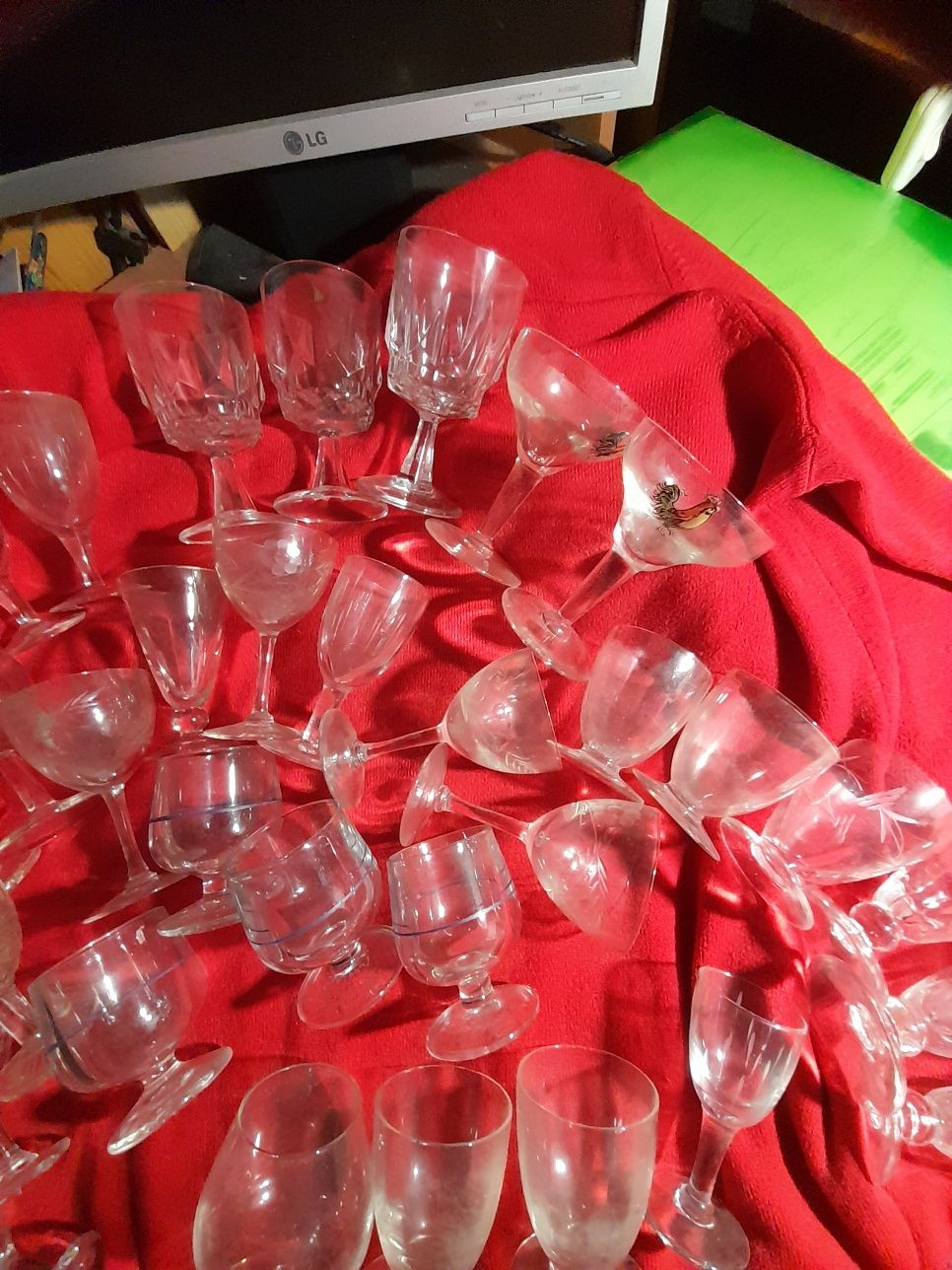 Lote de 62 shots . mini  calices diversos e mini canequinhas p shots