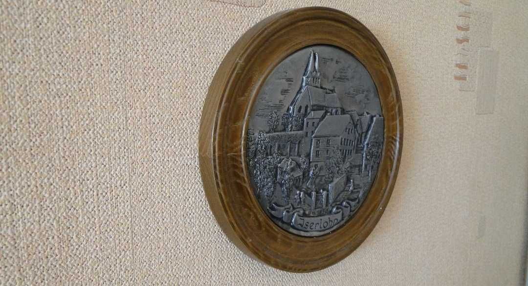 Relief z cyny . ISERLOHN