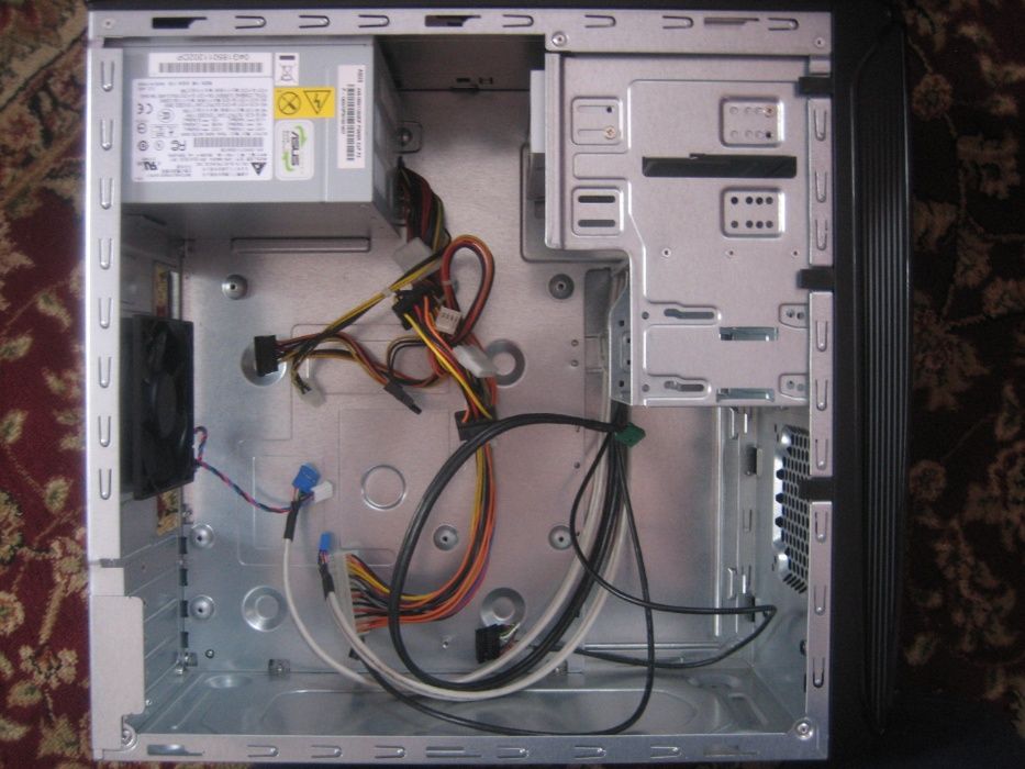 Obudowa Asus PC, jak nowa