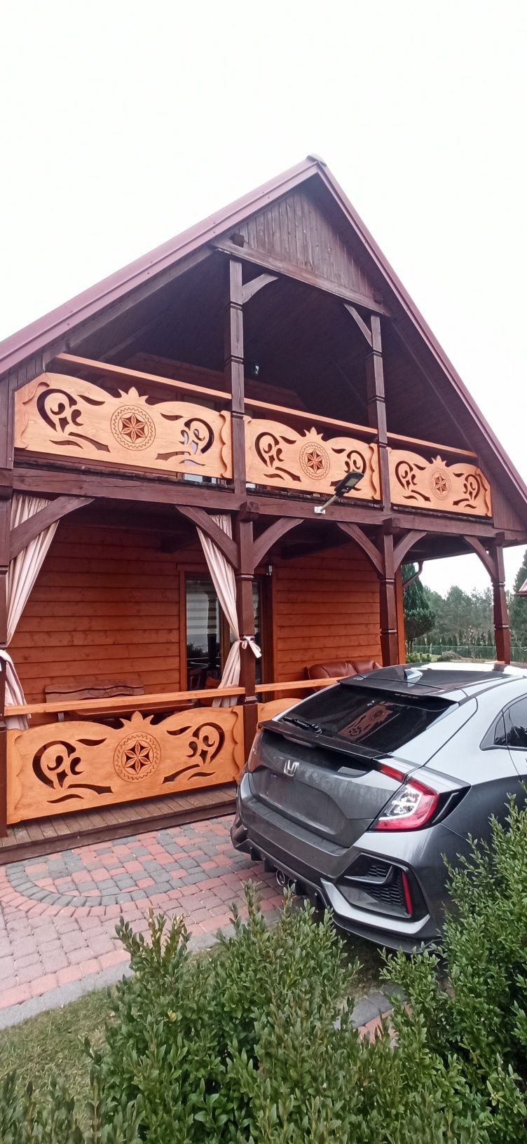 Balustrada balkonowa drewniana ozdobna