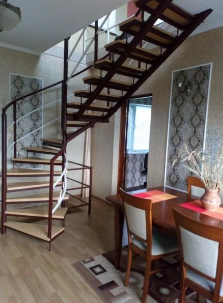 Продам кирпичный дачный дом с ремонтом Мерефа