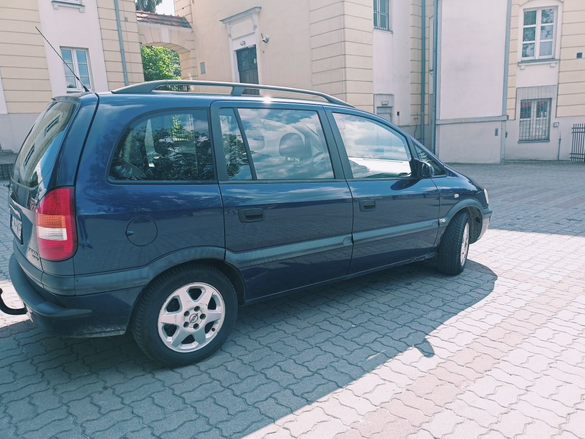 Opel Zafira 7-osobowa