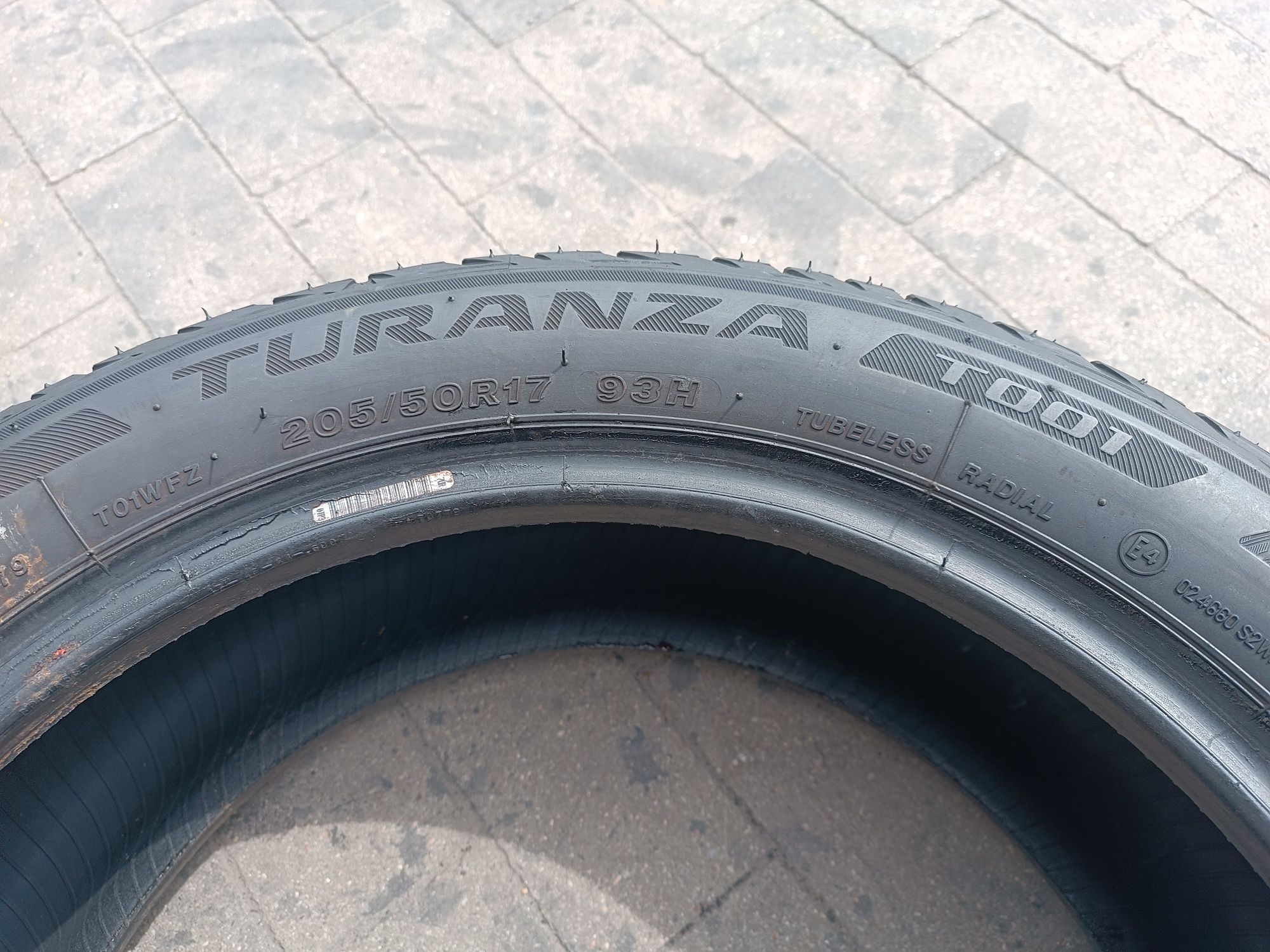 205/50R17 Bridgestone Turanza  T001  pojedynka